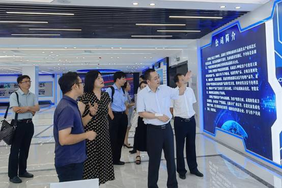 说明: https://www.glut.edu.cn/__local/D/B7/7F/00C6A11DF95E0DDCA8CDC36B115_13705F33_1EE56.jpg