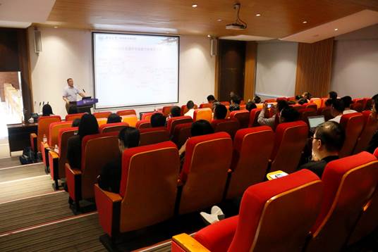 说明: F:\9.25众创空间及8415会议（黄翔）\9.25众创空间及8415会议（黄翔）\_MG_0090.jpg